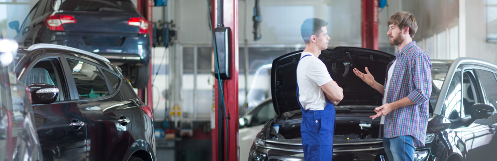 Cliente pregunta detalles muy específicos sobre su auto al dueño del taller